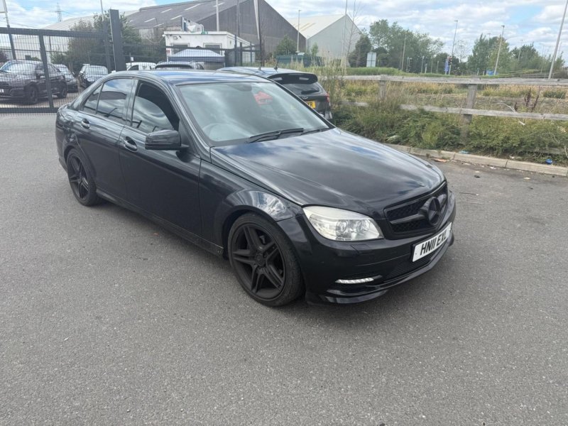 MERCEDES-BENZ C CLASS 1.8 C250 BlueEfficiency Sport Auto Euro 5 4dr